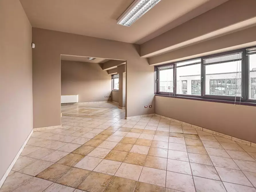 Immagine 19 di Capannone industriale in affitto  a Fucecchio