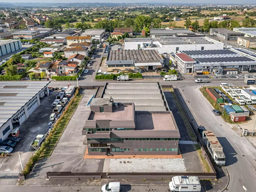 Immagine 9 di Capannone industriale in affitto  a Fucecchio