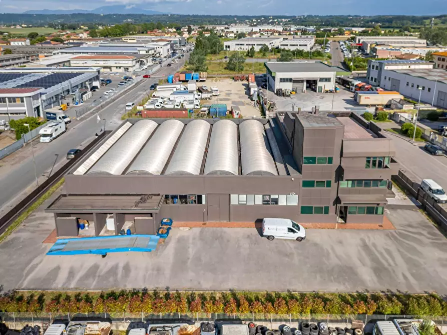 Immagine 11 di Capannone industriale in affitto  a Fucecchio