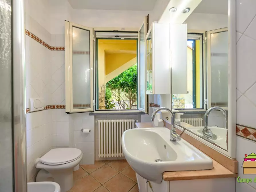 Immagine 24 di Casa semindipendente in vendita  a La Spezia