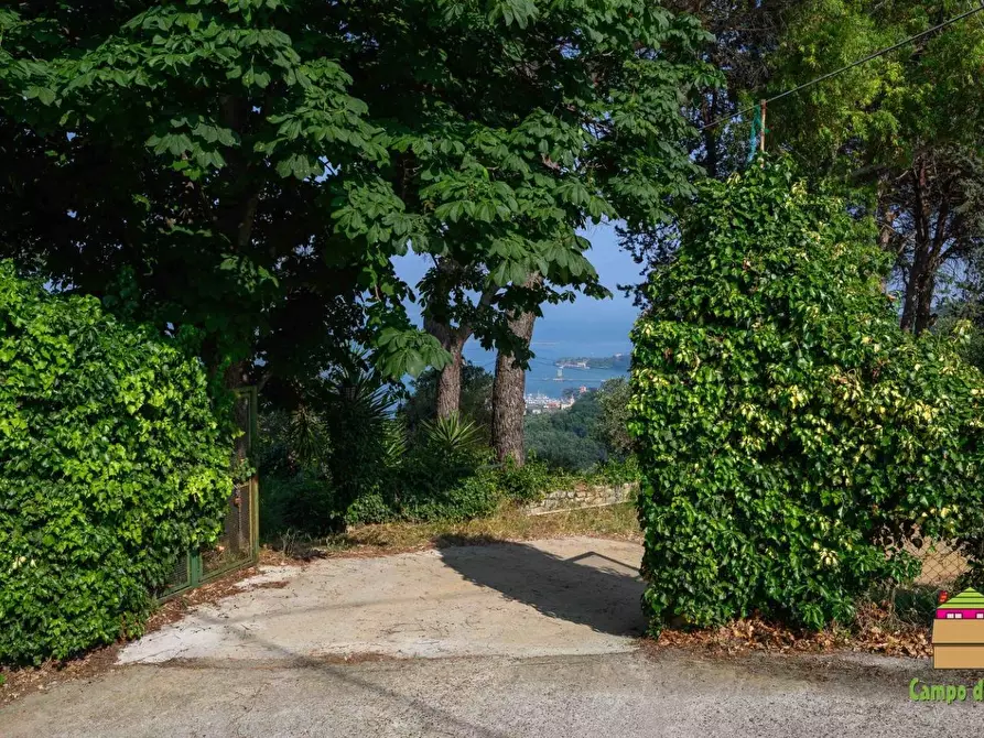 Immagine 8 di Casa semindipendente in vendita  a La Spezia