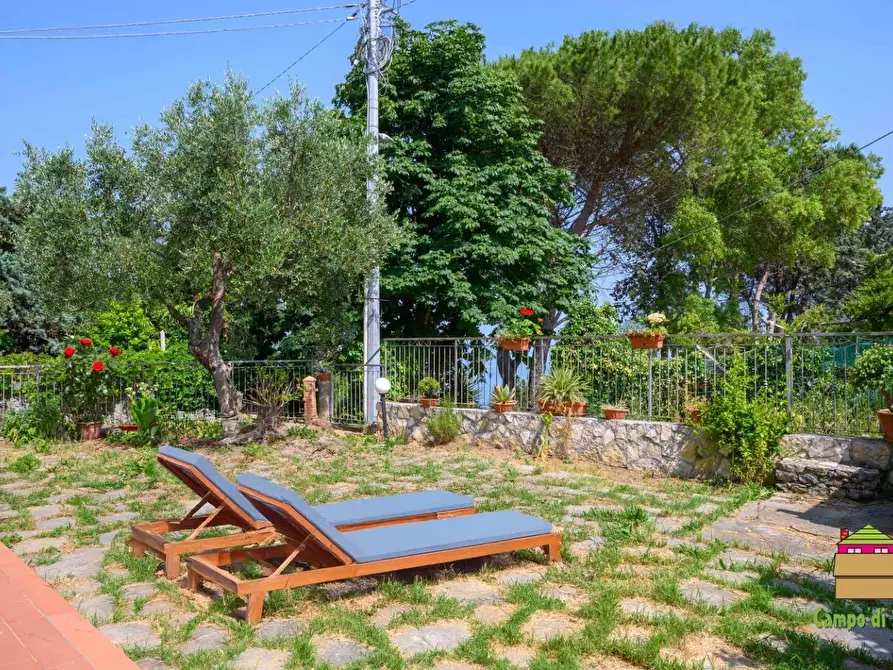 Immagine 3 di Casa semindipendente in vendita  a La Spezia