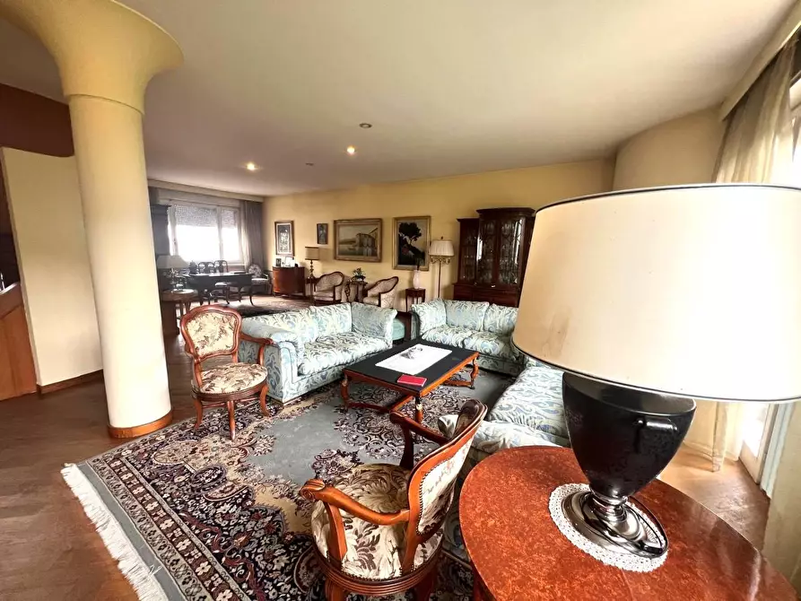 Immagine 23 di Villa in vendita  a Empoli