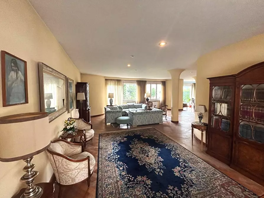 Immagine 4 di Villa in vendita  a Empoli