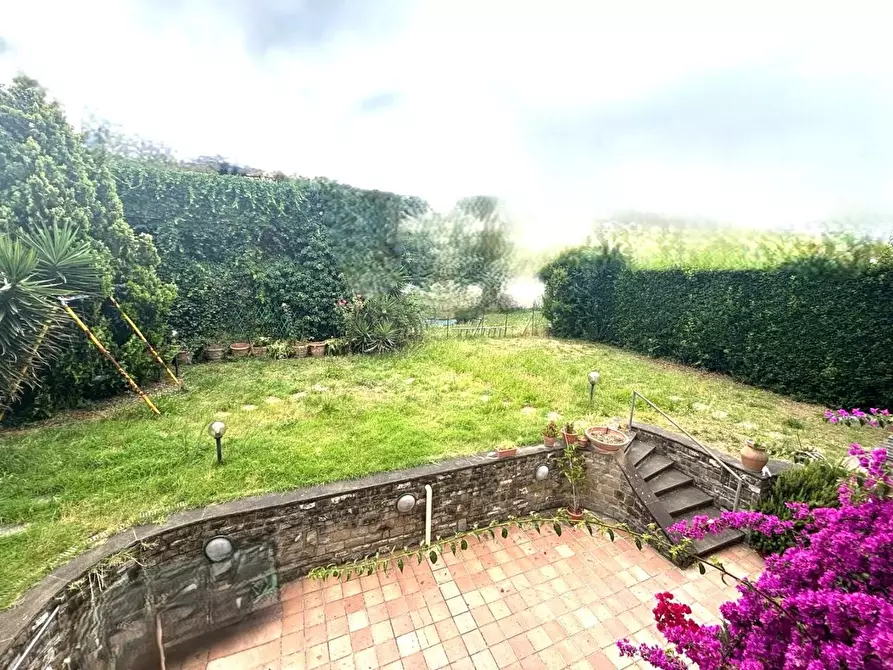 Immagine 10 di Villa in vendita  a Empoli