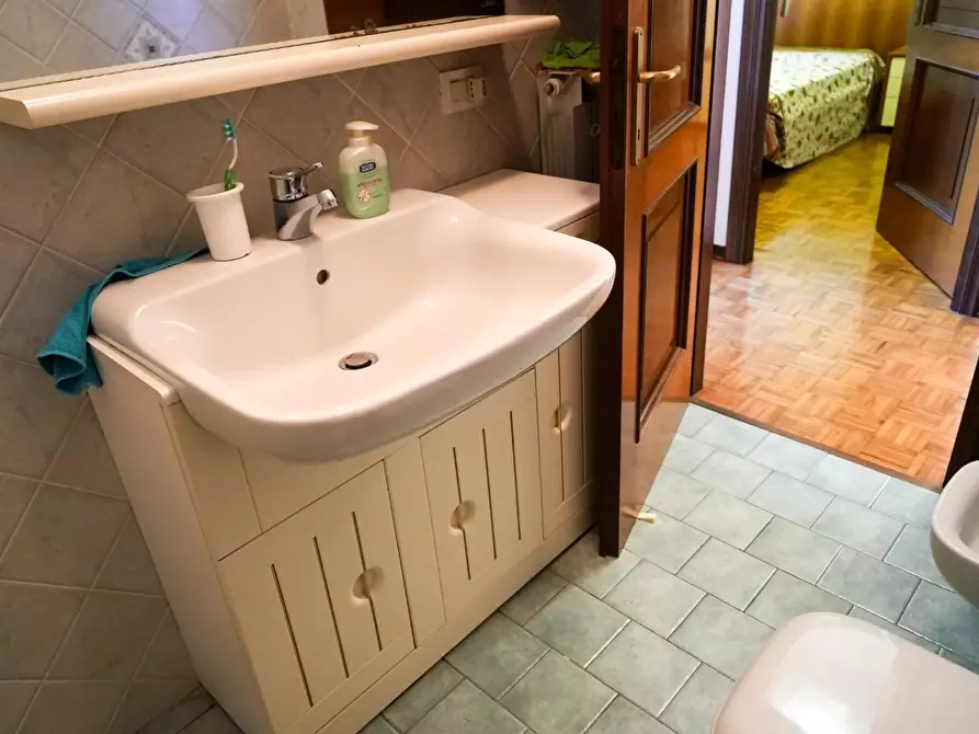 Immagine 25 di Villetta a schiera in vendita  a Massa