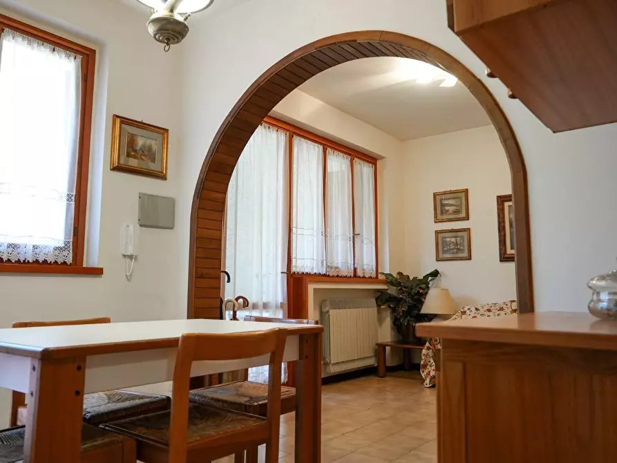 Immagine 8 di Villetta a schiera in vendita  a Massa