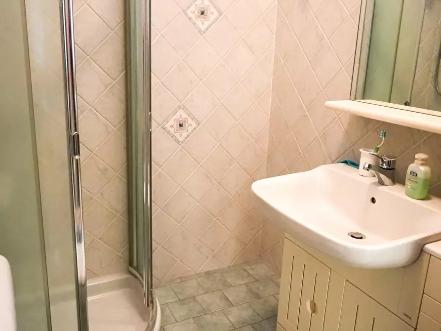 Immagine 26 di Villetta a schiera in vendita  a Massa