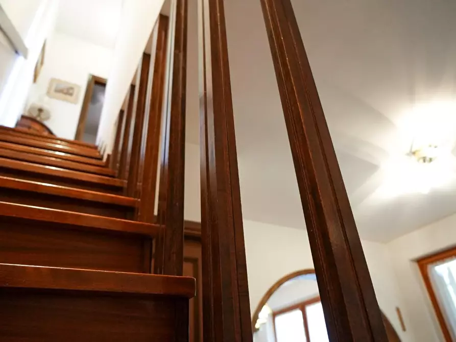 Immagine 17 di Villetta a schiera in vendita  a Massa