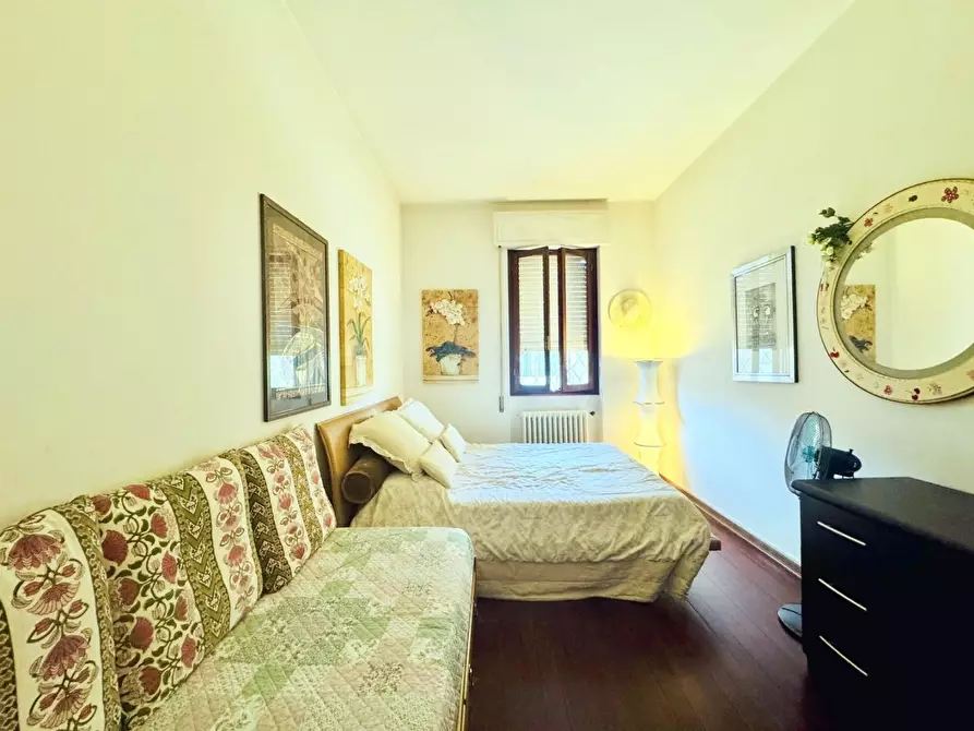 Immagine 43 di Casa indipendente in vendita  a Camaiore