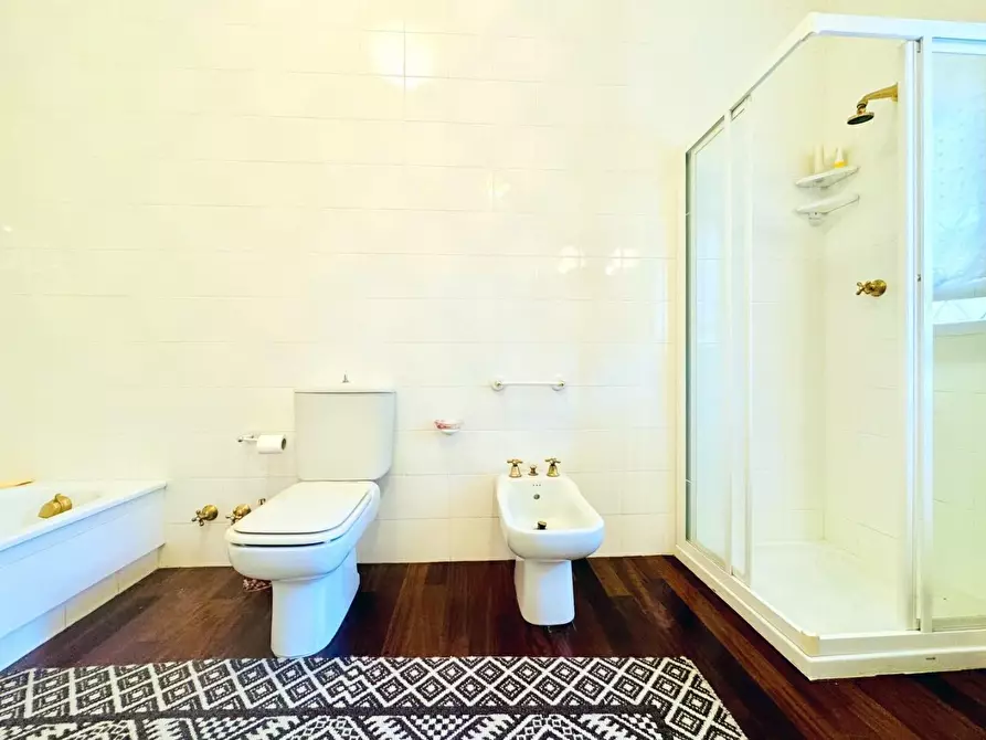 Immagine 64 di Casa indipendente in vendita  a Camaiore