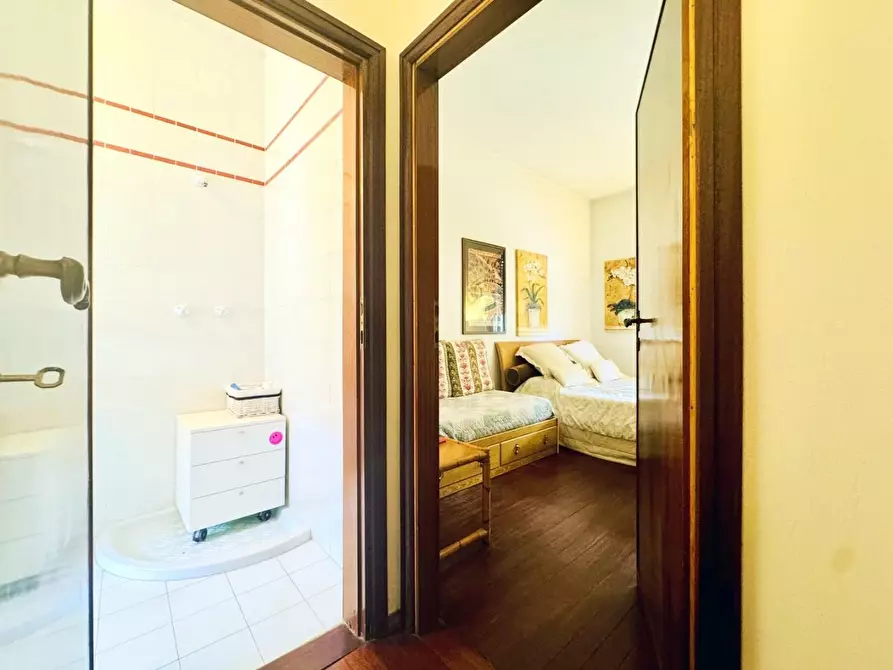 Immagine 42 di Casa indipendente in vendita  a Camaiore