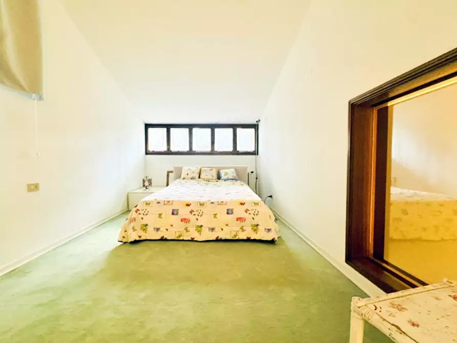 Immagine 37 di Casa indipendente in vendita  a Camaiore