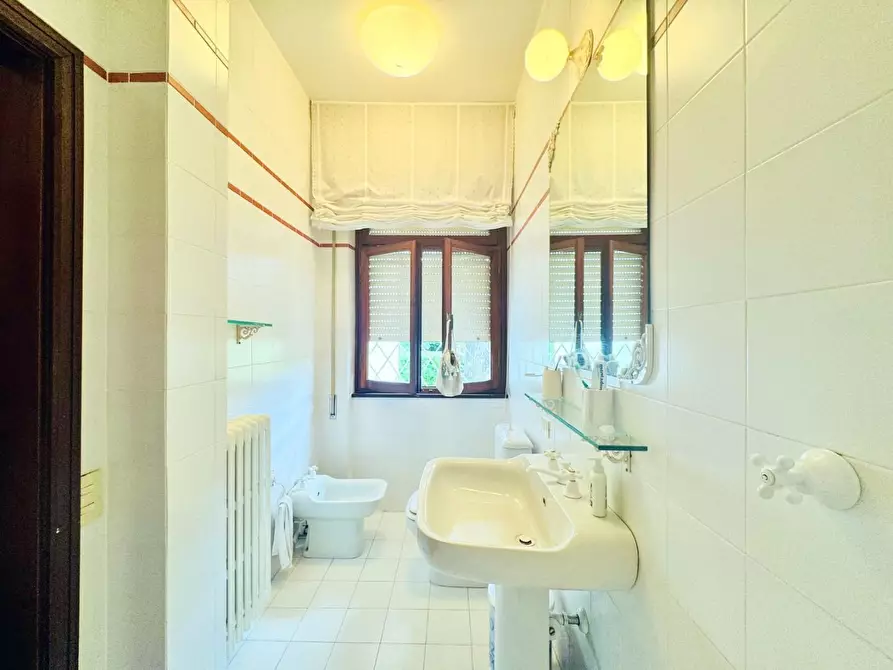 Immagine 47 di Casa indipendente in vendita  a Camaiore