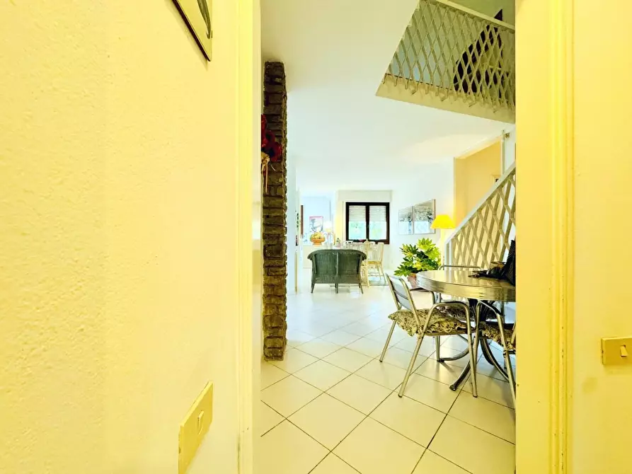 Immagine 32 di Casa indipendente in vendita  a Camaiore