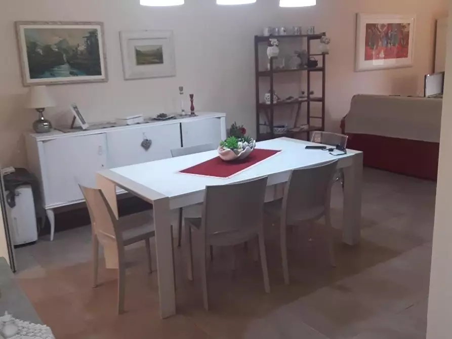 Immagine 3 di Villetta a schiera in vendita  a Montignoso