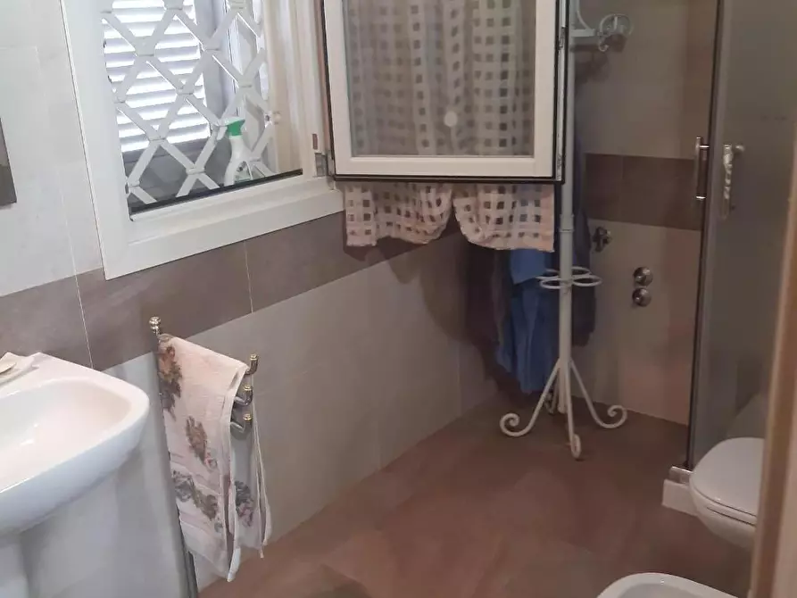 Immagine 17 di Villetta a schiera in vendita  a Montignoso