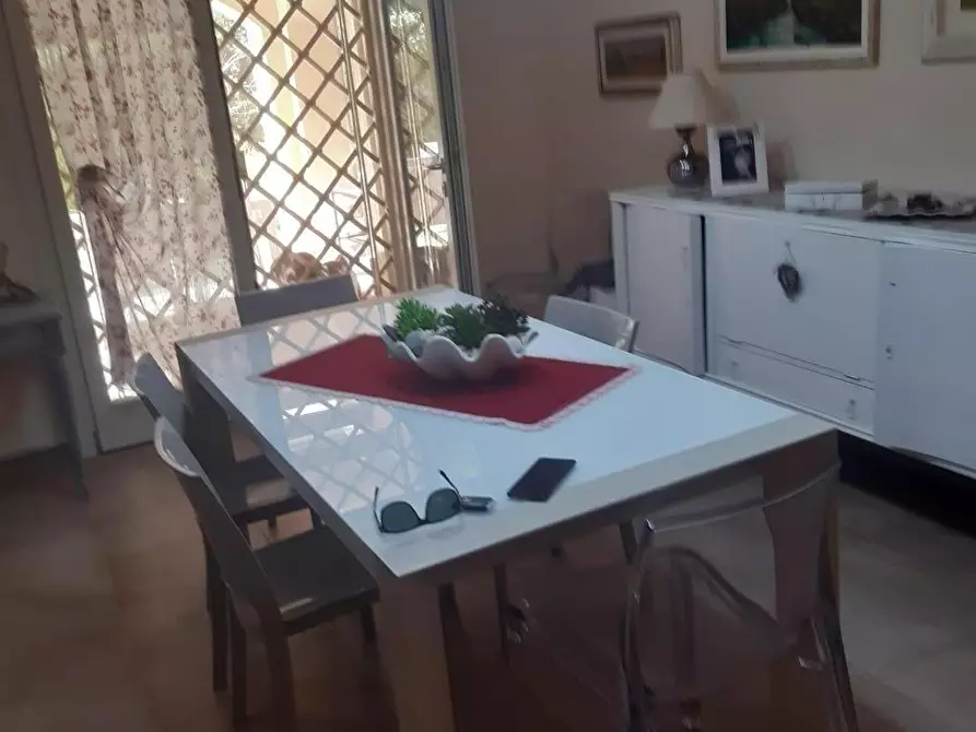 Immagine 5 di Villetta a schiera in vendita  a Montignoso