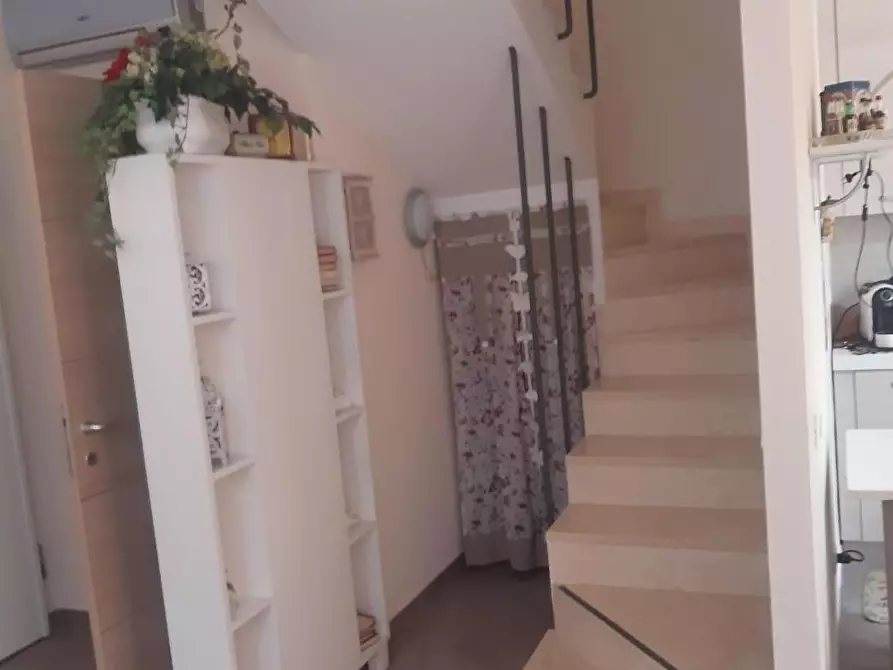 Immagine 11 di Villetta a schiera in vendita  a Montignoso