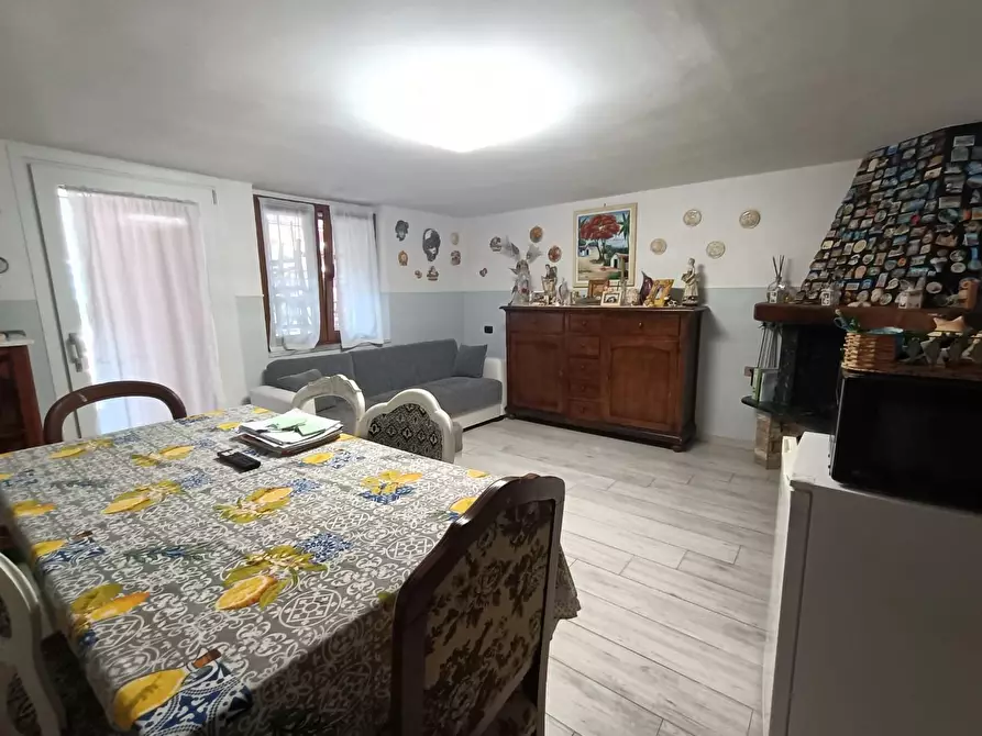 Immagine 33 di Villetta a schiera in vendita  a Carrara