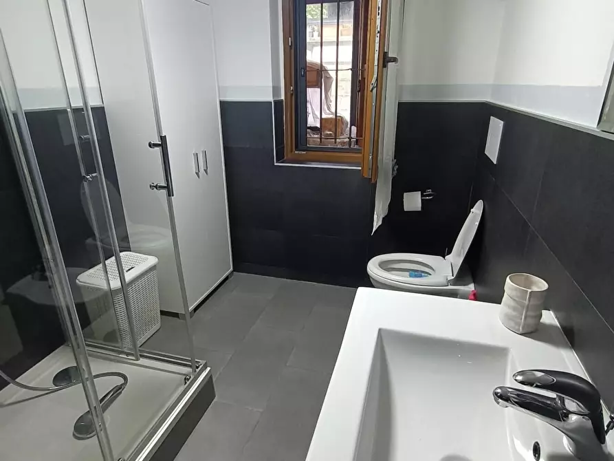 Immagine 35 di Villetta a schiera in vendita  a Carrara