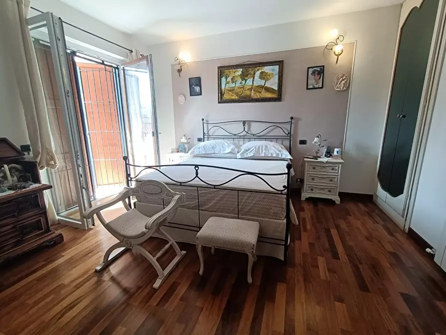 Immagine 19 di Villetta a schiera in vendita  a Carrara