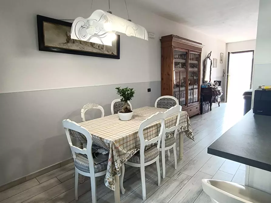 Immagine 11 di Villetta a schiera in vendita  a Carrara