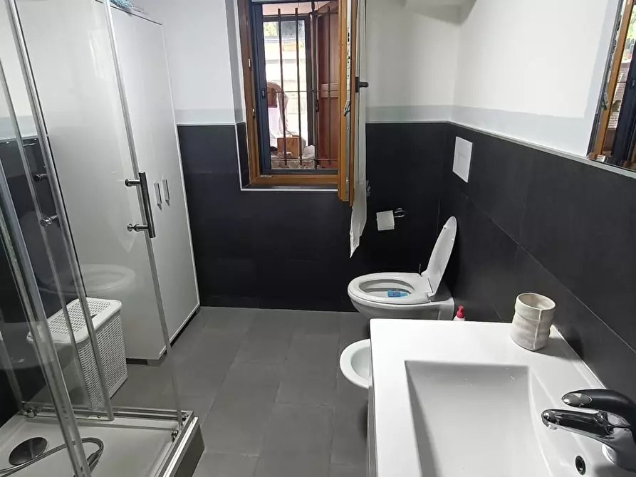 Immagine 36 di Villetta a schiera in vendita  a Carrara