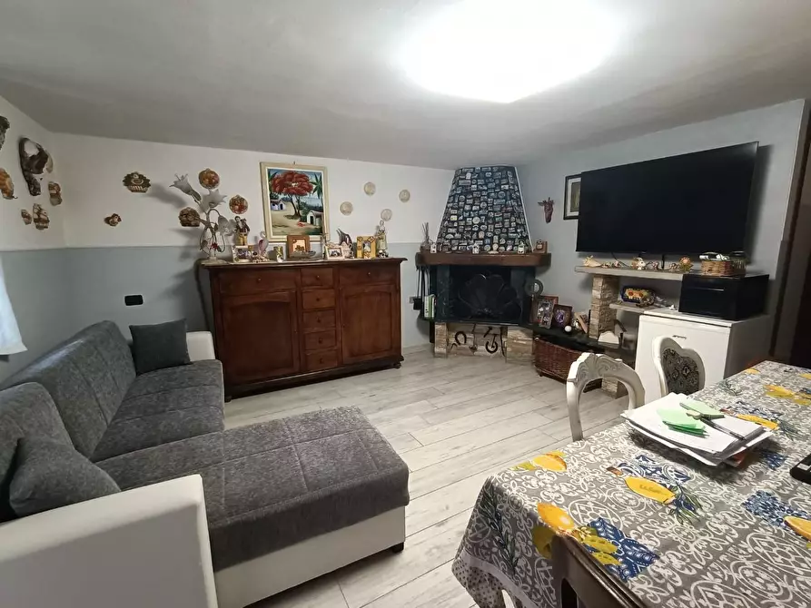 Immagine 31 di Villetta a schiera in vendita  a Carrara