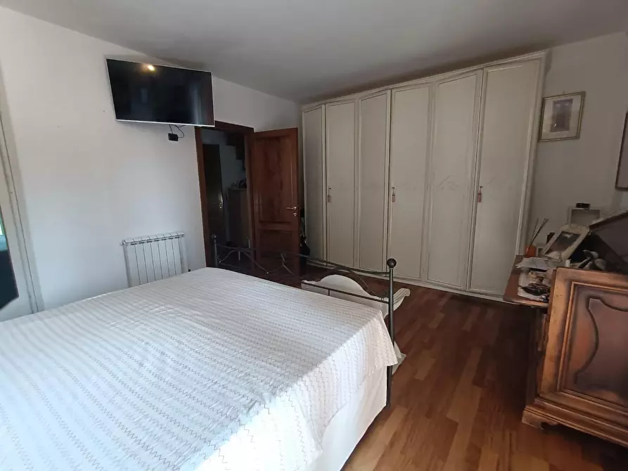 Immagine 18 di Villetta a schiera in vendita  a Carrara