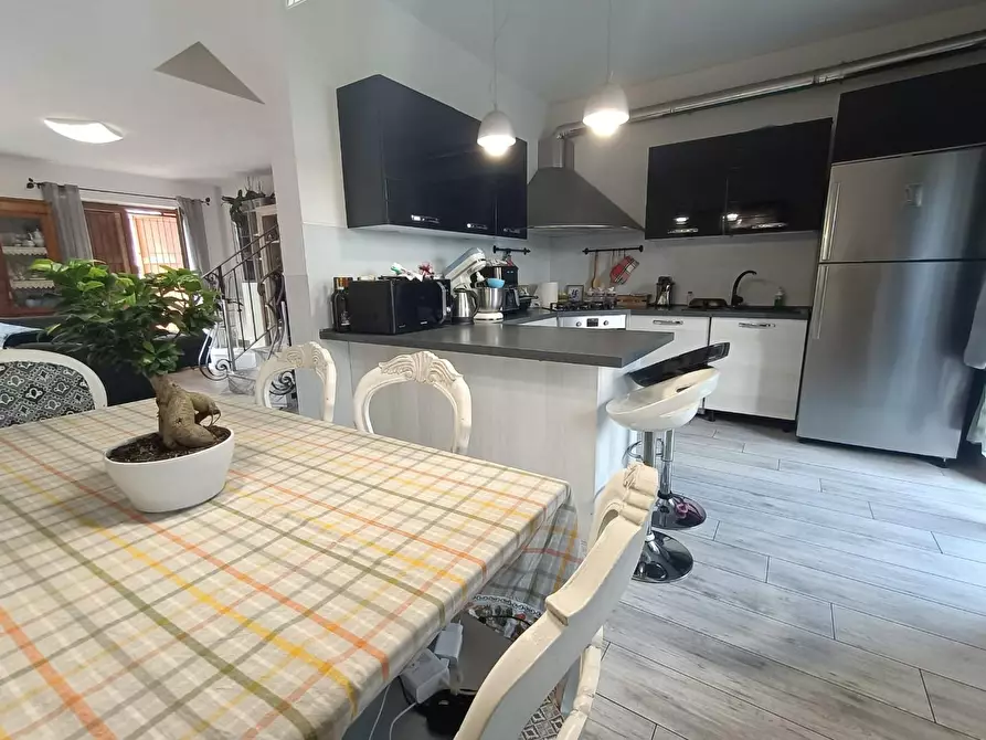 Immagine 9 di Villetta a schiera in vendita  a Carrara