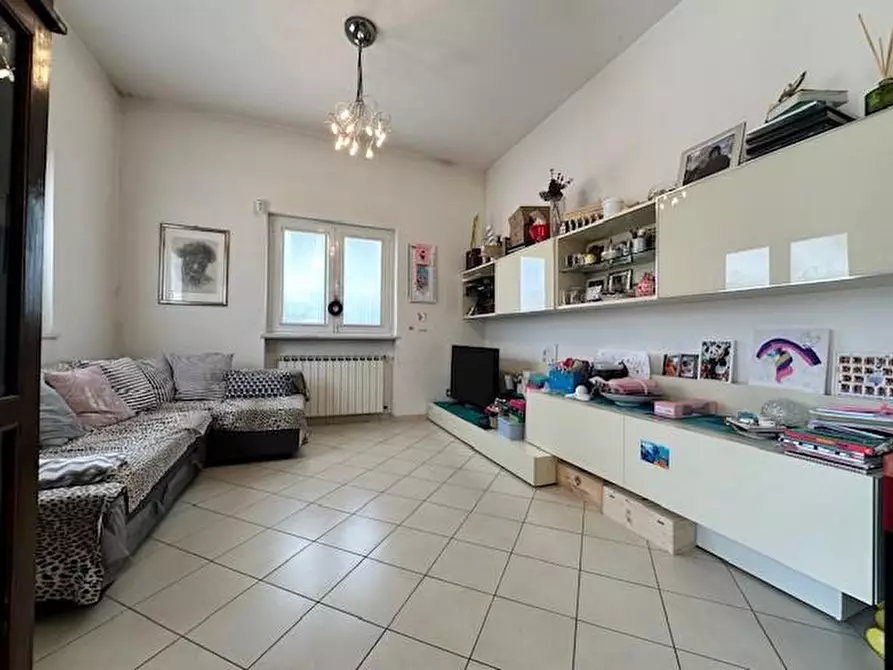 Immagine 16 di Appartamento in vendita  a Camaiore