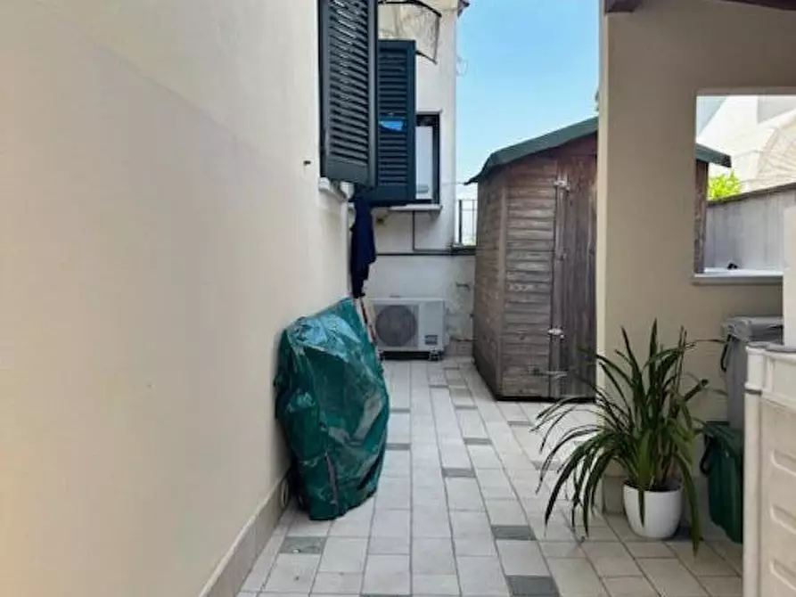 Immagine 22 di Appartamento in vendita  a Camaiore