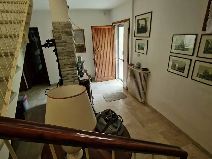 Immagine 21 di Villa in vendita  a Carrara