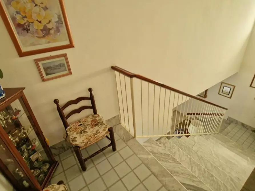 Immagine 18 di Villa in vendita  a Carrara