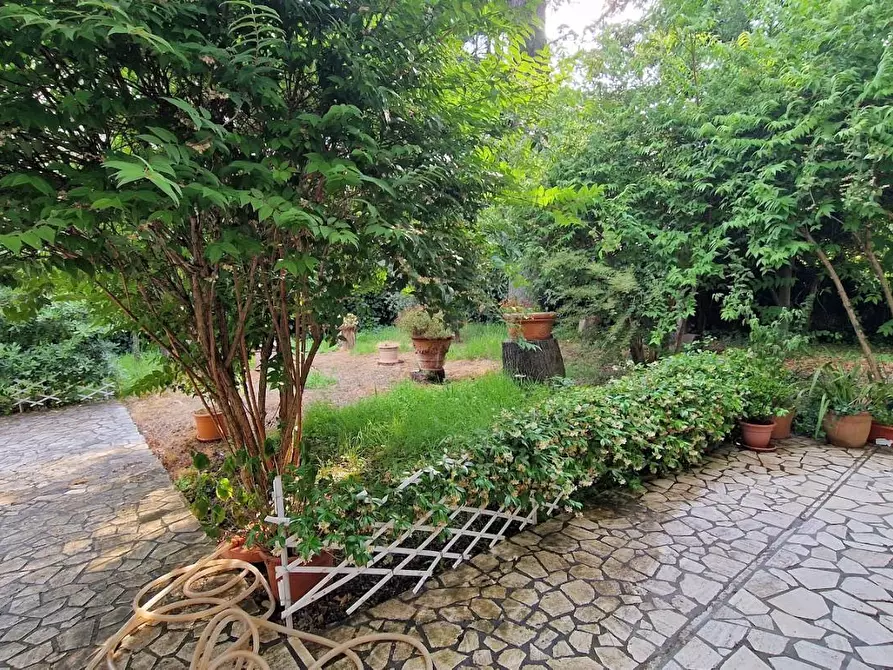 Immagine 28 di Villa in vendita  a Carrara