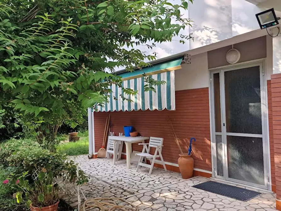 Immagine 29 di Villa in vendita  a Carrara