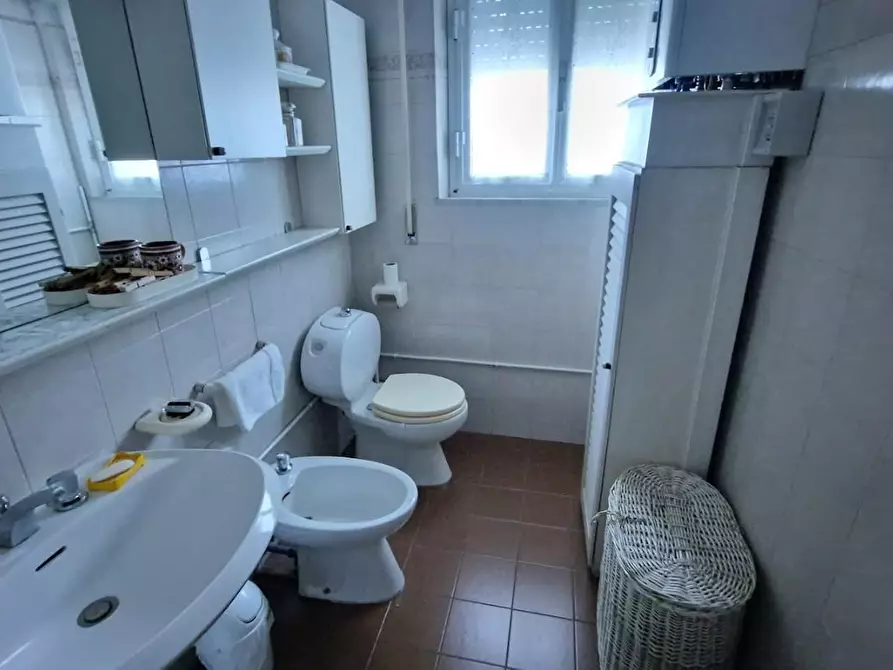 Immagine 26 di Villa in vendita  a Carrara