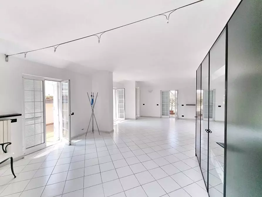appartamento in vendita a Carrara in zona Marina di Carrara