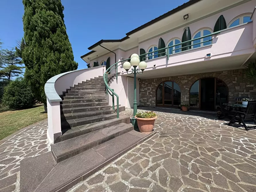 Immagine 13 di Villa in vendita  a Cerreto Guidi