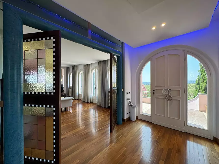 Immagine 19 di Villa in vendita  a Cerreto Guidi