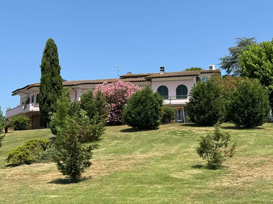 Immagine 3 di Villa in vendita  a Cerreto Guidi