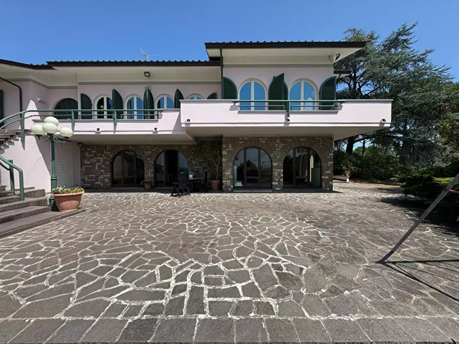 Immagine 11 di Villa in vendita  a Cerreto Guidi