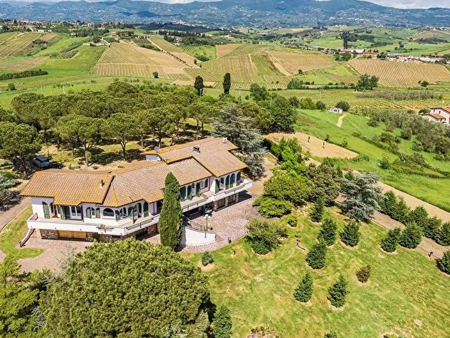 Immagine 2 di Villa in vendita  a Cerreto Guidi