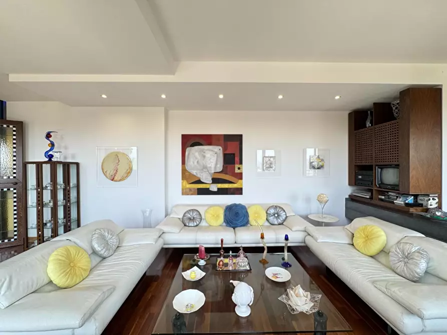 Immagine 26 di Villa in vendita  a Cerreto Guidi