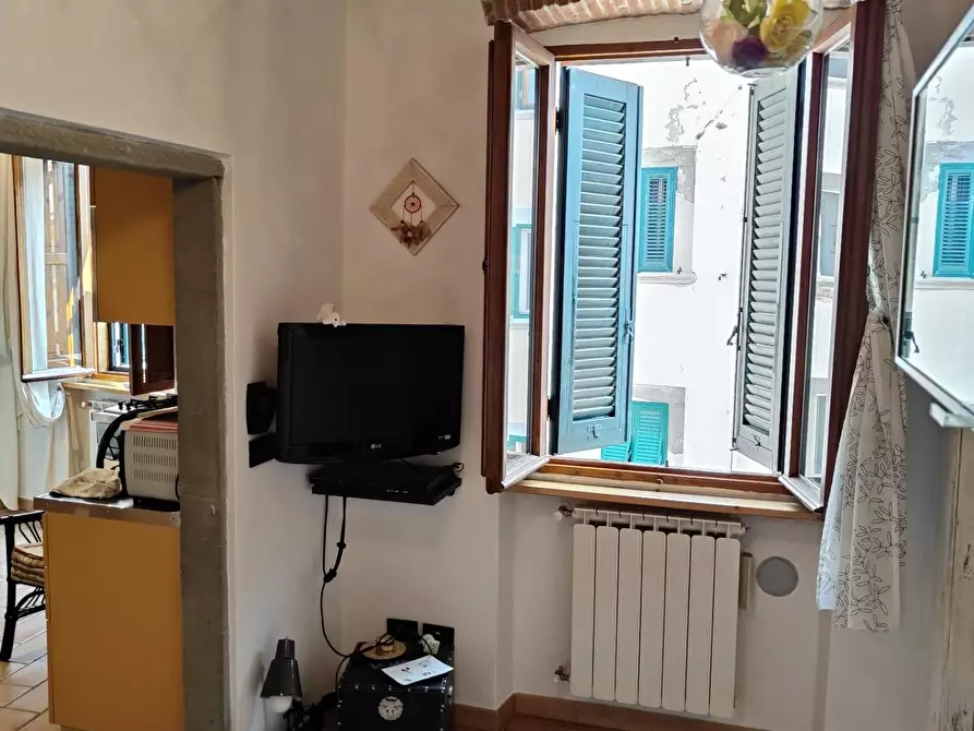 Immagine 13 di Appartamento in vendita  a Livorno