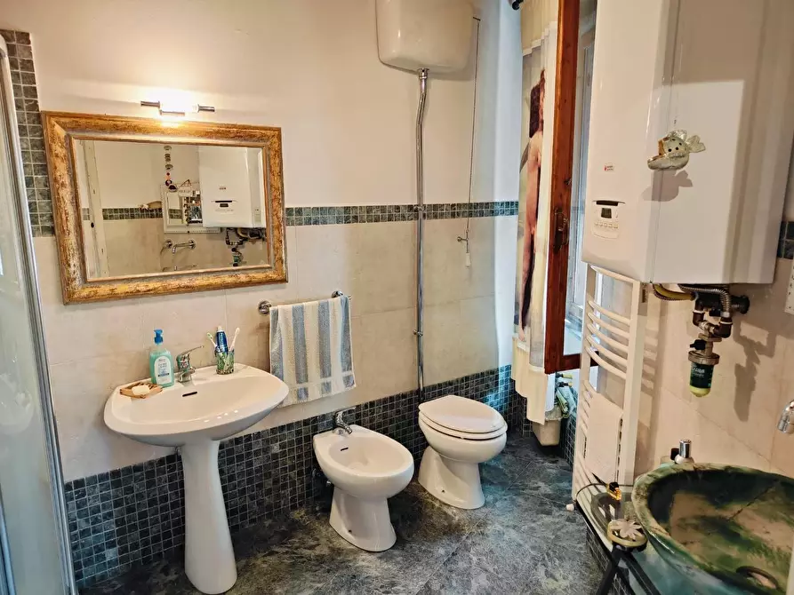 Immagine 15 di Appartamento in vendita  a Livorno