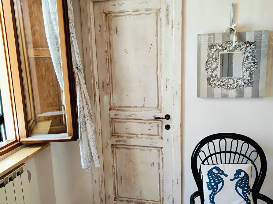 Immagine 12 di Appartamento in vendita  a Livorno