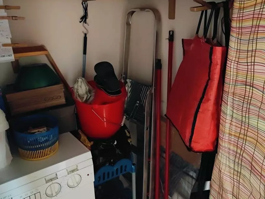 Immagine 18 di Appartamento in vendita  a Livorno