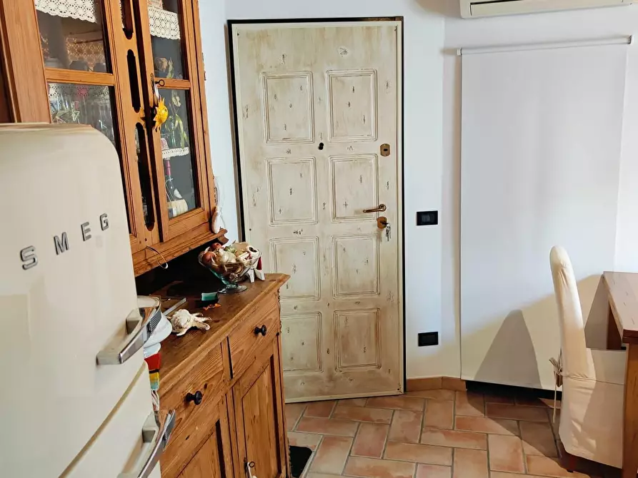 Immagine 5 di Appartamento in vendita  a Livorno